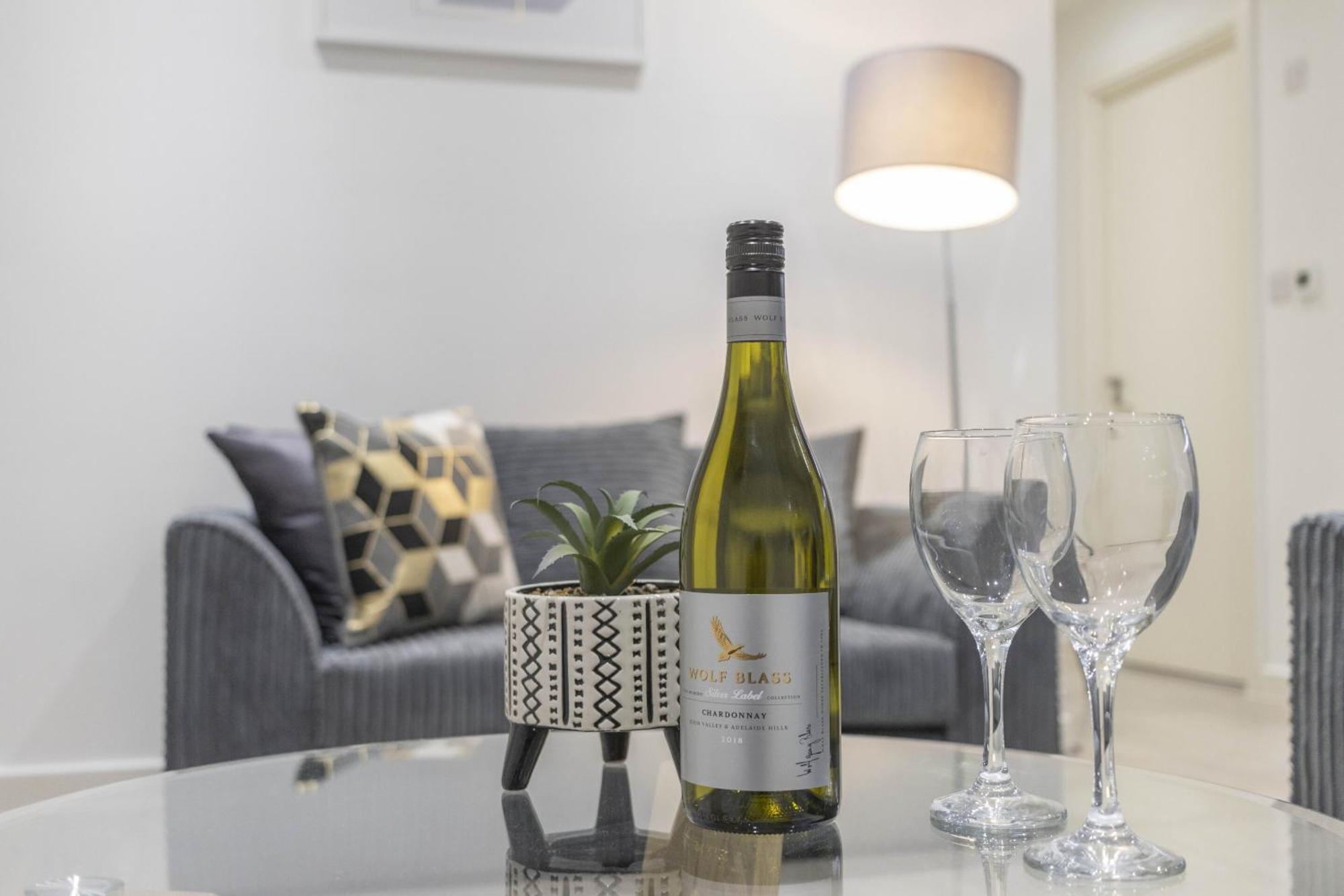 Ferienwohnung Linacre 1&2 - One And Two Bed Flat Behind The Cathedral With Free Parking And Fast Wifi Exeter Zimmer foto